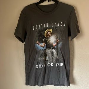 Dustin Lynch concert shirt size medium